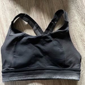 Lululemon sports bra size 6